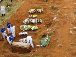 Estudio: Brasil tiene siete veces más casos del Covid-19 que informados por gobierno