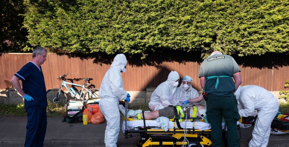 Científicos británicos: Contraer gripe y Covid-19 juntos aumenta el riesgo de muerte