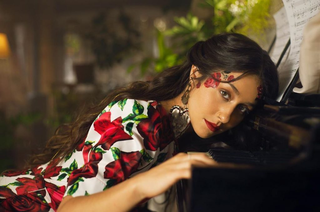 Denise Rosenthal estrenó videoclip para su nueva canción "No olvidar"