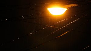 Enel activó plan preventivo por pronóstico de lluvias en la Región Metropolitana