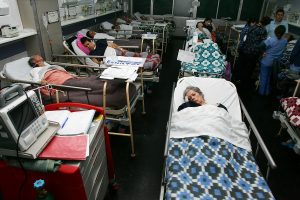 Estudio reveló que ocupación de camas UCI está en un nivel de máxima capacidad en la Región Metropolitana