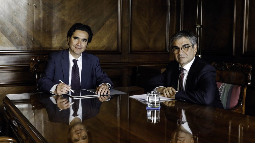 En secreto quedaron exposiciones del ministro Briones y presidente del Banco Central ante la comisión de Hacienda del Senado