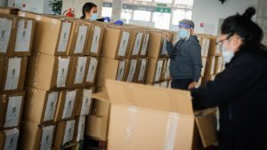Gobierno respondió a críticas sobre "aprovechamiento político" en entrega de cajas de alimentos