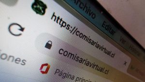 ¿En qué consiste el nuevo "permiso único colectivo" para los trabajadores que transitan por zonas en cuarentena?