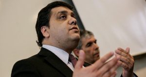 Economista David Bravo: "No miremos la tasa de desempleo, sino que la caída en el empleo porque allí se ve la enorme magnitud de la crisis"