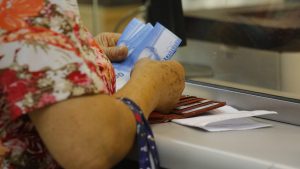 Casi cinco millones de personas en Chile son deudores morosos: Cifra aumentó 3% respecto a trimestre anterior