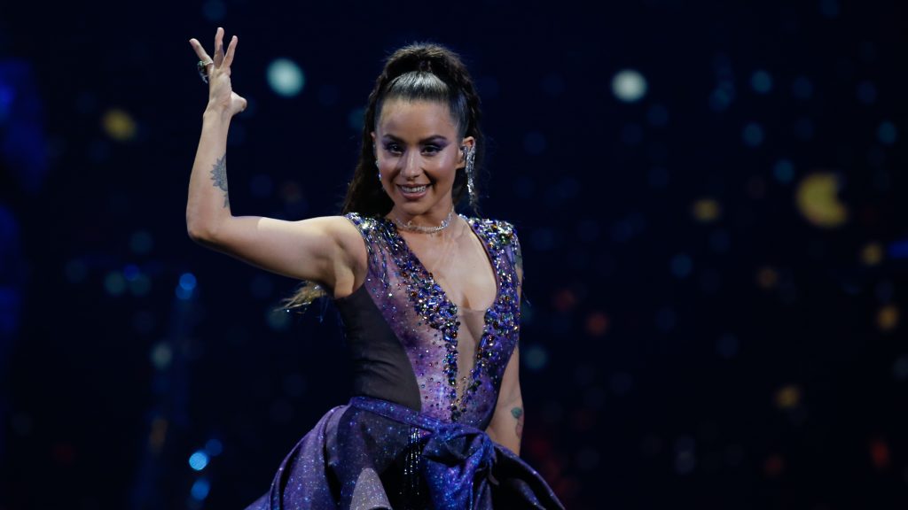 Denise Rosenthal compartió divertido adelanto de su nueva canción junto a La Moral Distraída y Los Vásquez