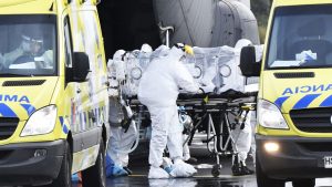 Tres pacientes que arribaron a Valdivia desde Santiago en estado crítico por Covid-19 fueron dados de alta