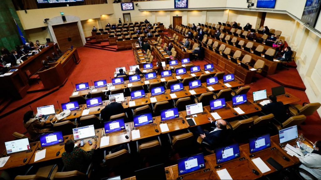 Congreso: Tres proyectos persiguen el retiro del 10% de los fondos de pensiones