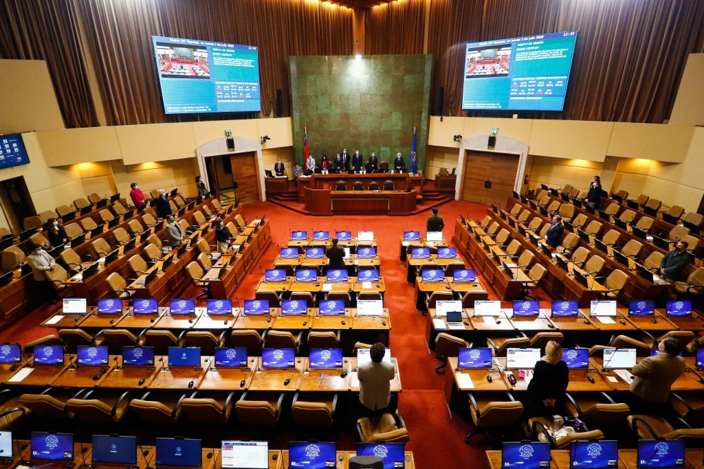 Diputados pidieron la salida de los ministros de la sesión de la Cámara por retiro de fondos de AFP