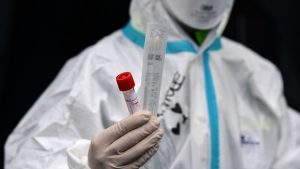 Argentina registró importante alza y superó a China en cantidad de contagios por Covid-19