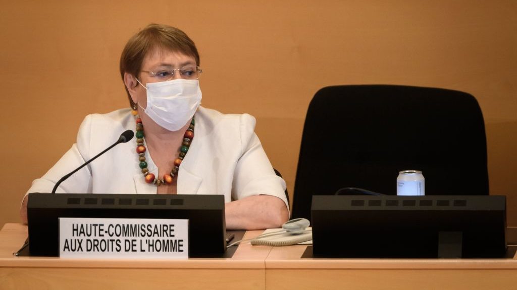 Bachelet advierte que cada vez "se hace más crucial" la defensa de los DD.HH. a medida que avanza la pandemia de Covid-19