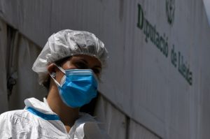 Unas 160.000 personas en Cataluña vuelven a la cuarentena por brote del Covid-19