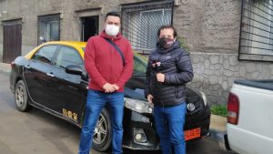 "Todo suma: nuestro ADN es ayudar": Cómo un grupo de taxistas se une para hacer frente al Covid