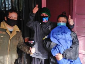 "Todo suma: nuestro ADN es ayudar" hizo una nueva entrega de cajas de alimentos a familia cesante en La Pincoya