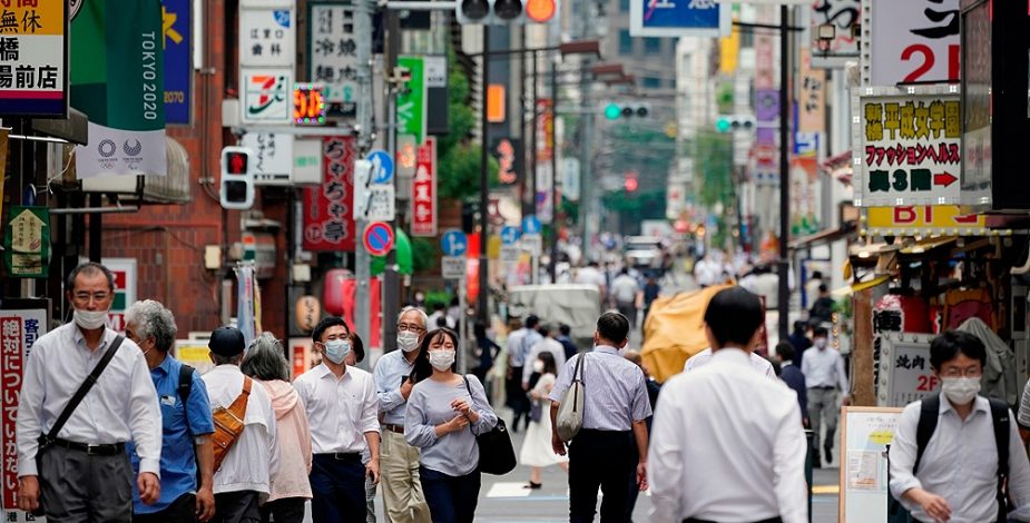 Región japonesa de Okinaa declaró estado de emergencia tras constatar una "propagación explosiva" de Covid-19