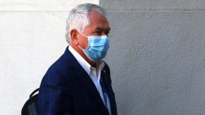 Enrique Paris aseguró que le “cuesta un poco” conseguir información dentro del Minsal