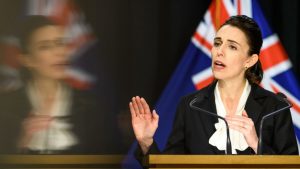 Jacinda Ardern: "Como aprendimos en nuestra primera experiencia con la Covid-19, una vez que se identifica un brote, este crece antes de reducirse"
