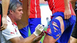 Exfisioterapeuta de la Roja recordó duelo ante Brasil: "En cada cambio de vendaje, Gary me decía que el dolor era muy fuerte"