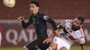 El Flamengo de Mauricio Isla fue vapuleado por Independiente del Valle en Copa Libertadores
