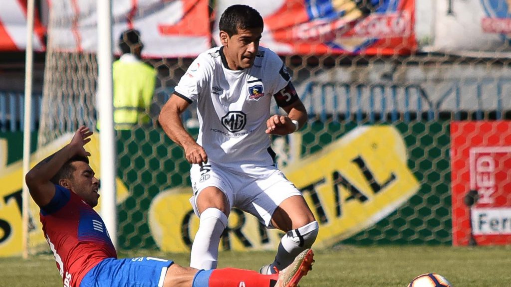 Sufre Colo-Colo: Julio Barroso se lesionó y no viajará a Brasil por Copa Libertadores