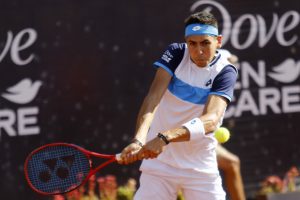 Alejandro Tabilo se quedó fuera de Roland Garros y del resto de la temporada por una peritonitis