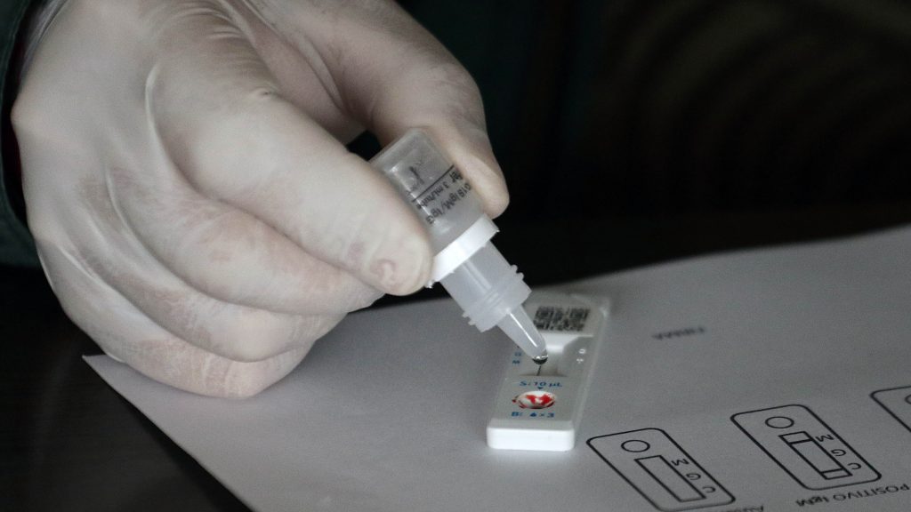 Informe Epidemiológico: DEIS registró 16.688 fallecimientos asociados al Covid-19 entre casos confirmados y sospechosos