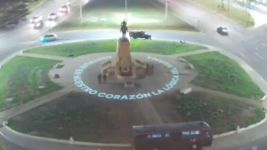 Abogados de Delight Lab acudirán a la Corte de Apelaciones tras bloqueo de intervención lumínica en Plaza Baquedano