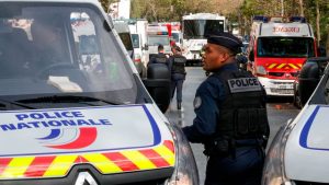 Cuatro personas resultaron heridas en ataque con arma blanca cerca de la antigua oficina de Charlie Hebdo en París