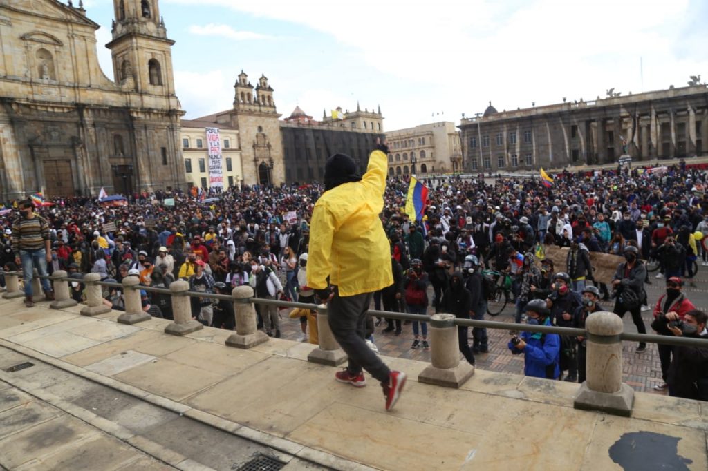 Nuevas protestas callejeras en contra de la violencia policial en Colombia