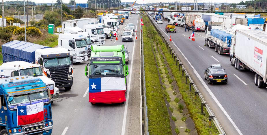 Cinco páginas y nueve puntos: El detalle del acuerdo entre el Gobierno y los gremios de camioneros para deponer el paro