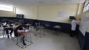 Mineduc entregó balance del retorno a clases presenciales: 261 establecimientos han vuelto a las aulas en todo el país