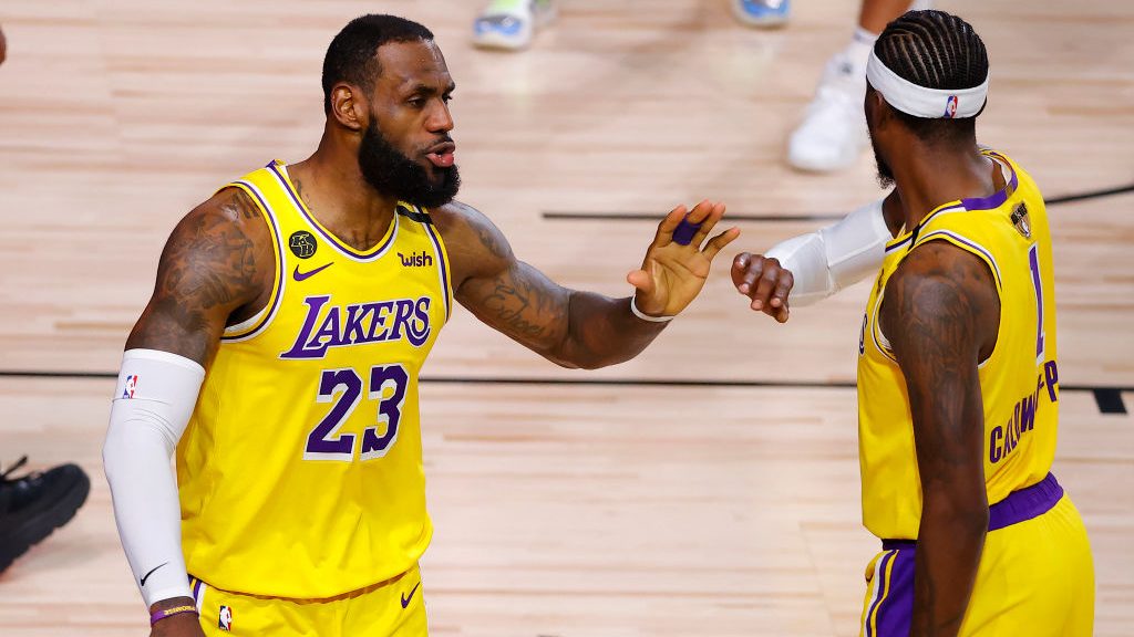 Los Angeles Lakers derrotaron a Miami Heat y quedaron a sólo un triunfo del título en la NBA