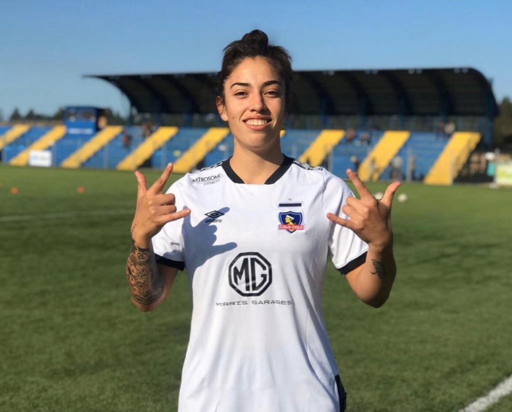 La Futbolista De Colo Colo Valentina Diaz Que Se Quedo De Vocal De Mesa Quiero Que Haya Un Futuro Mejor En Chile