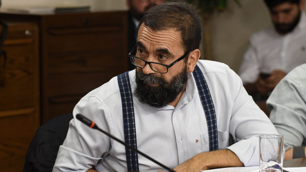 Ministro Desbordes y comandante en jefe de la Armada solicitaron iniciar investigación penal contra Hugo Gutiérrez