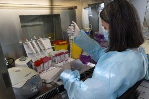 Innovación en tiempos de pandemia: Los avances tecnológicos para detectar con rapidez el Covid-19 en Chile