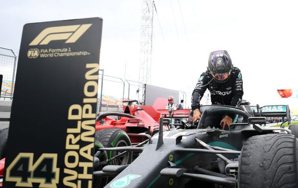 Lewis Hamilton ganó el GP de Turquía y conquistó su séptimo título de Fórmula 1