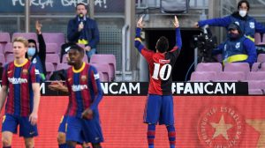 Emocionante: Así fue el homenaje que Messi rindió a Maradona en goleada del Barcelona