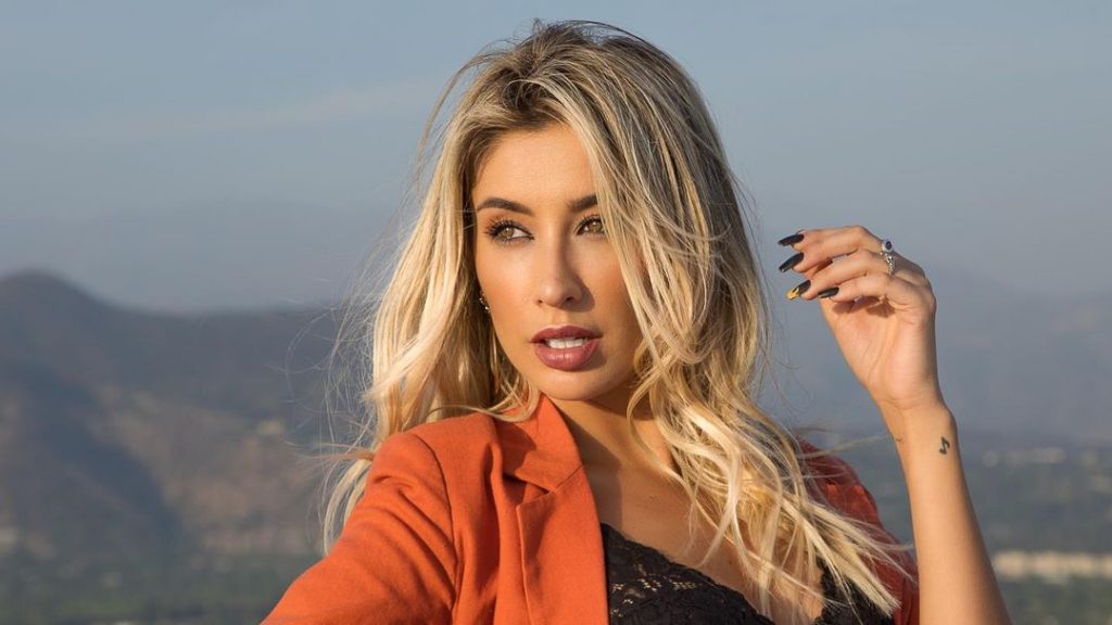 Camila Andrade debutó como cantante con su single "La última vez"