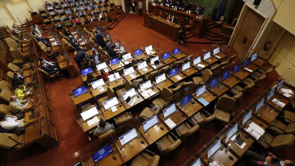 Segundo retiro de fondos de las AFP: Gobierno propuso eximir de impuestos a remuneraciones inferiores a $1.5 millones