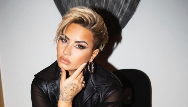 Demi Lovato lanzó la versión deluxe de su disco "Dancing with the Devil... The Art of Starting Over"
