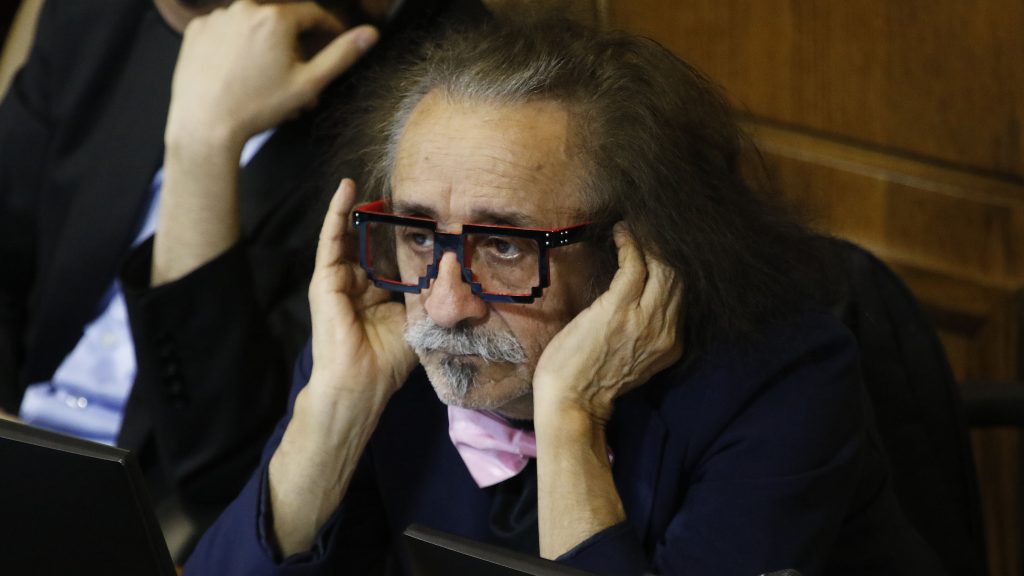 Comisión decidió sancionar a diputado Florcita Alarcón tras denuncia de publicación de fotografías íntimas