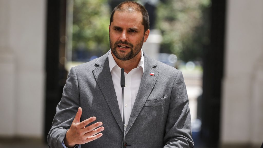 Ministro Bellolio y dichos de subsecretaria Martorell por fiestas clandestinas: "Cuando uno ve esta actitud indolente da un poquito de rabia"