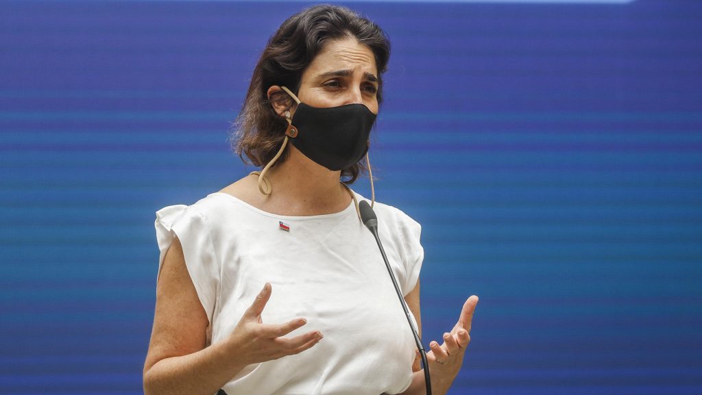Ministra del Trabajo salió al paso de los rumores y descartó renunciar al gobierno de Sebastián Piñera