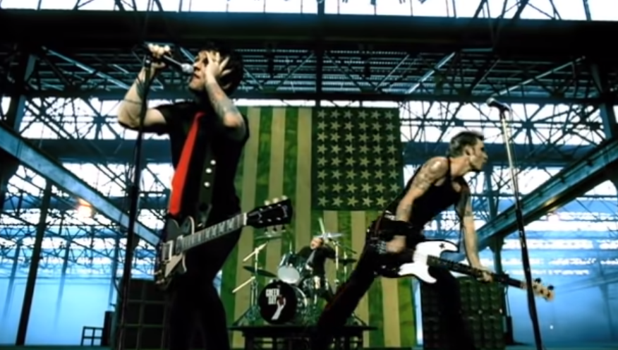 Fans de Green Day le explicaron a los partidarios de Trump quien era el "idiota" en "American Idiot"
