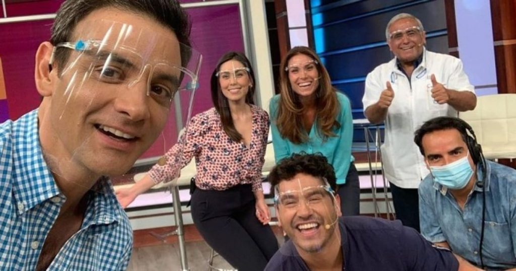Periodista del "Buenos Días a Todos" tuvo que interrumpir su despacho tras encontrar un ratón