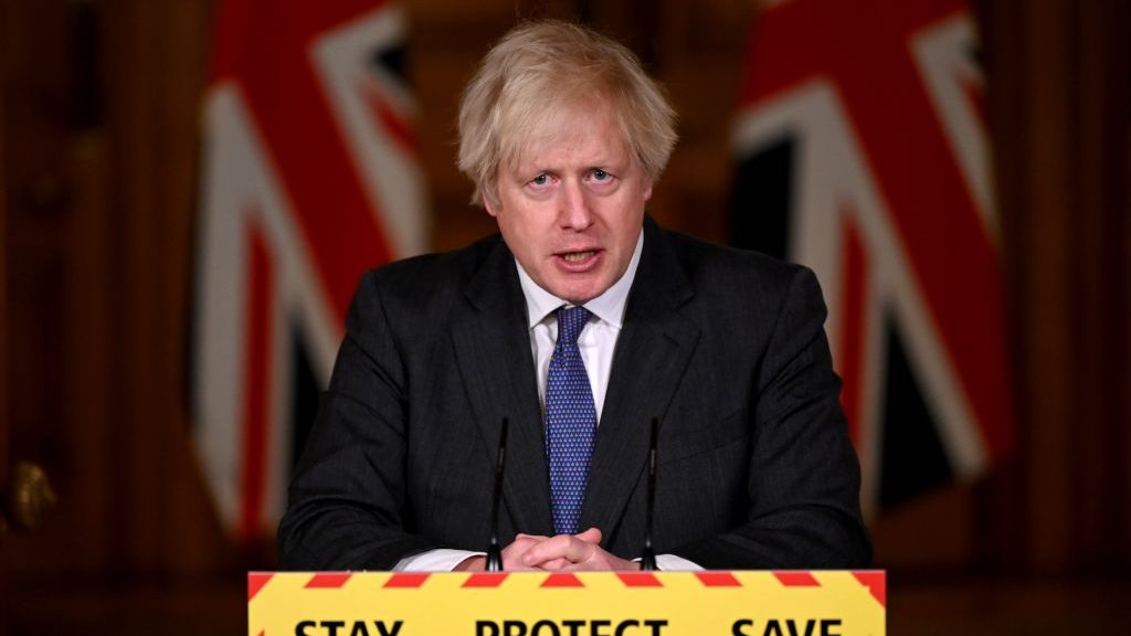 La OMS refutó sus dichos: Boris Johnson aseguró que la variante británica del coronavirus es "más mortal"
