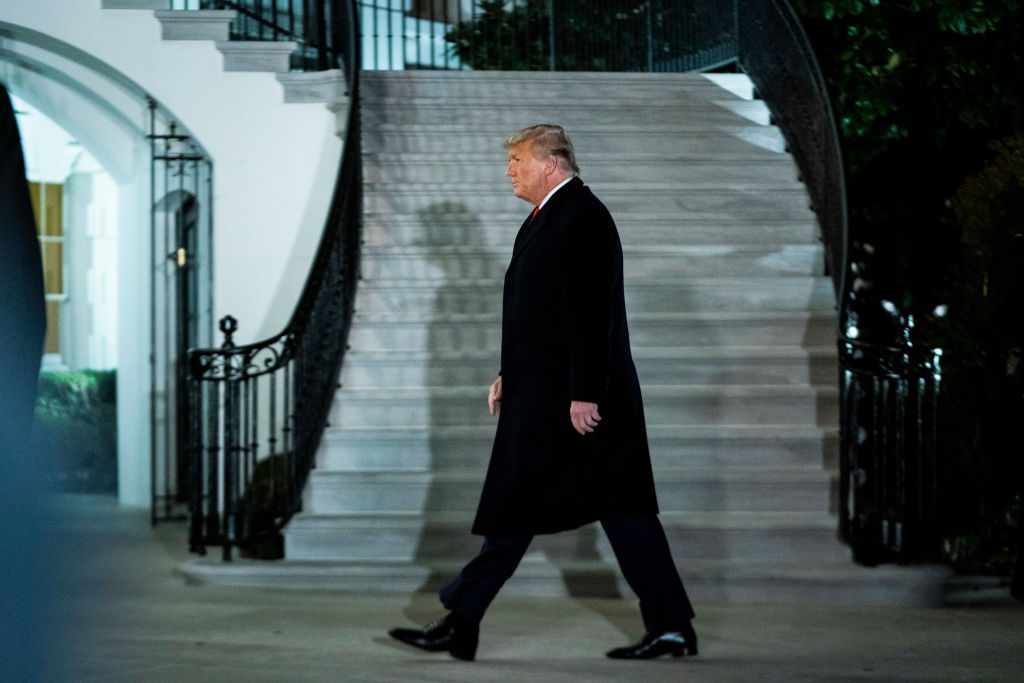 Donald Trump alistó serie de indultos para último día: incluye delincuentes financieros