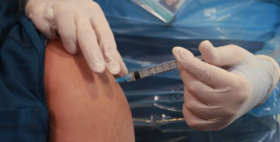 Más de 35 mil personas de entre 18 y 59 años han sido vacunados contra el Covid-19 sin ser de grupos prioritarios
