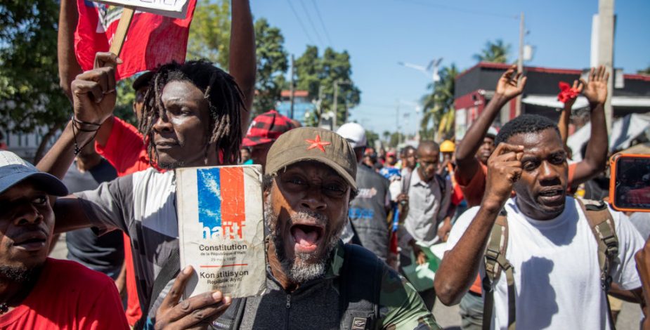 Gobierno de Haití liberó al juez acusado de un golpe de estado en medio de protestas